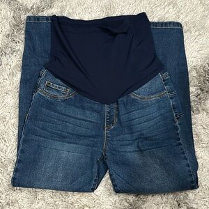 Maternity skinny jeans sz medium